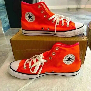 Conversé All Star Hi Top Orange Men’s 10/ Women’s 12 Brand New